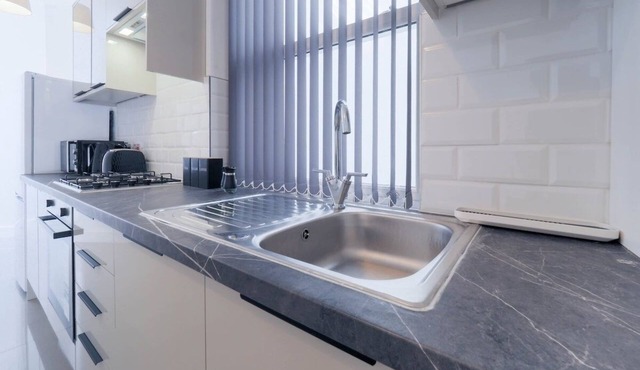 Large Spacious 4 Bed Luxurious Flat In Camden Close To Camden Market
