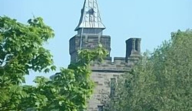 Large Unusual House In Village Conservation Area