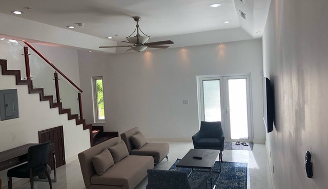 Las Casitas near to Airport, Beaches, Shops, Restaurants, Resorts and Scuba.