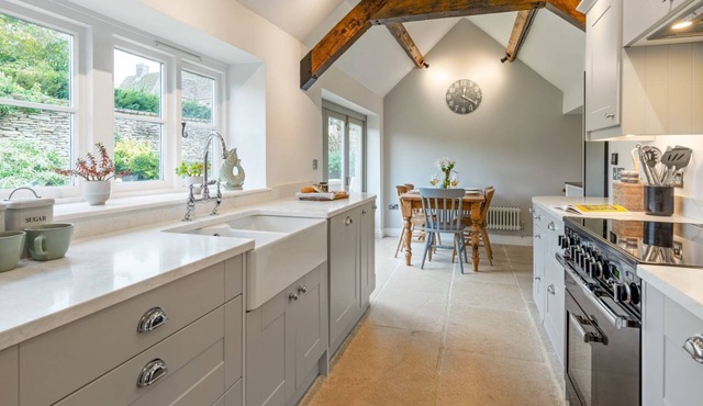 Laurel Cottage - pet-friendly in Coln St Aldwyns