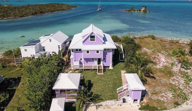 Lavender Cottage - Waterfront Sanctuary On Edge Of Town