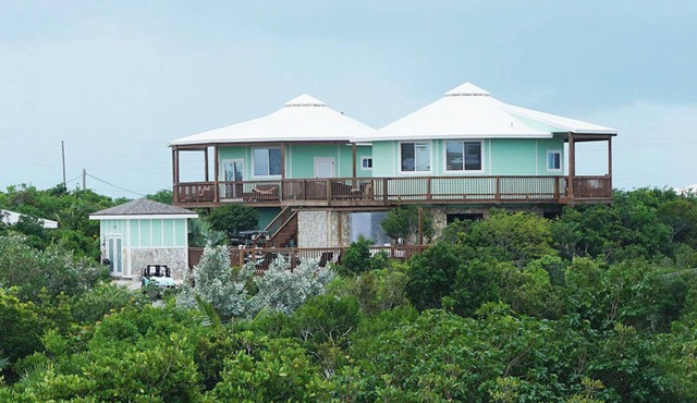 Layin Low.Two Villas Offering 4 bedrooms, 2.5 baths on beautiful Staniel Cay