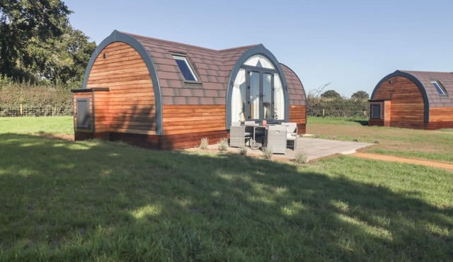 Leadon View Oak rural Upleadon