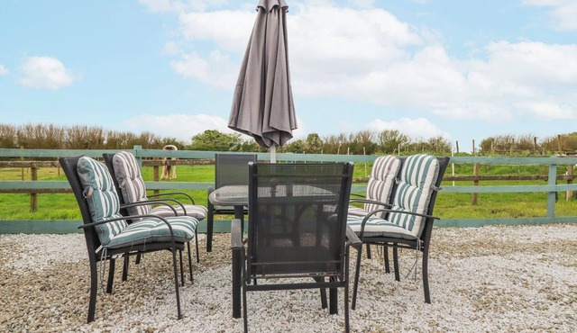 LIKELY SUNSET, pet friendly, country holiday cottage in Newquay