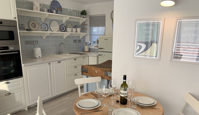 Little Beach - a bungalow that sleeps 4 guests in 2 bedrooms