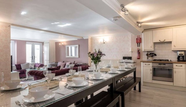 Little Paris | Parking | by Brighton Holiday Lets