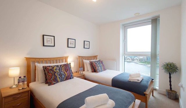London ExCeL Stay - Three Bed Serviced Apartment