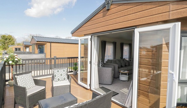Long Acres Lodge