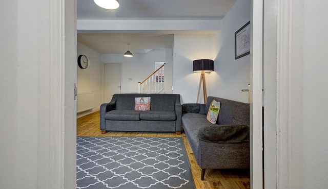 Love Street Cottage