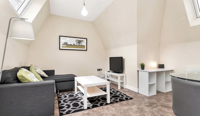 Lovely 2 bed House With Shared Garden in Cambridge