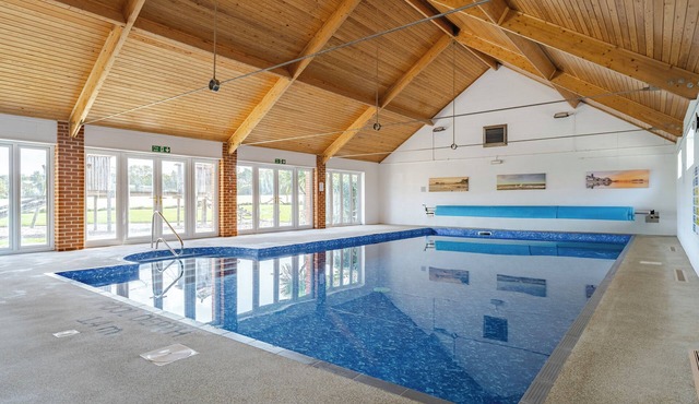 Lovely barn nr. Cromer - indoor pool & play area. Contact host for late deals!
