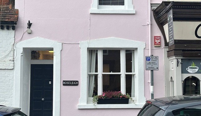 Lovely cottage in the heart of the picturesque village of Cookham