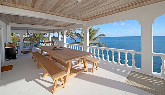 Lovely Oceanfront Home on Calm Caribbean, Snorkeling, Views
