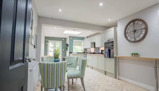 Lower Chestnut House, 2 Bedroom, Central Worcester