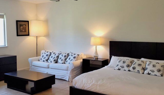 "Luna Beach" Studio Villa