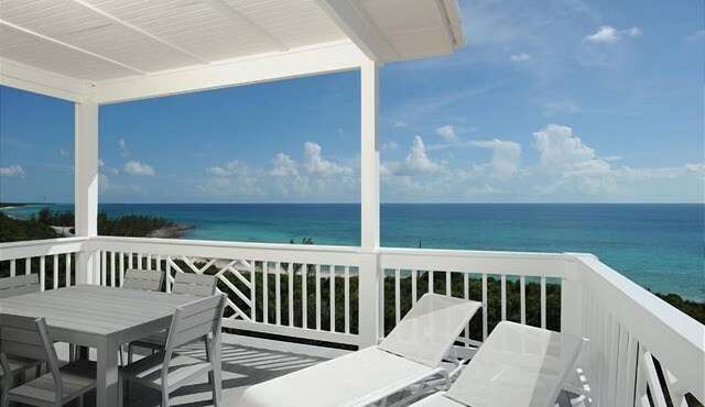 Lux Condo w/Views, Beach, Htd Pool, Pickleball, Gym,Walk to Restaurant