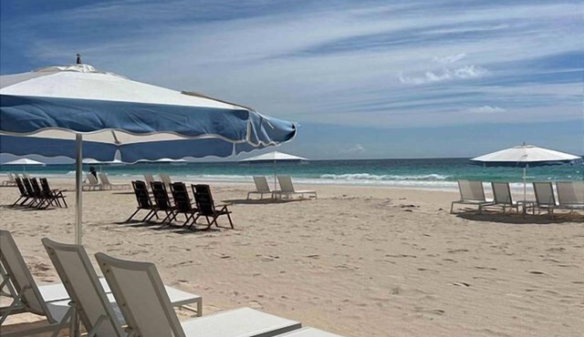 Lux Waterfront Cottage in Exclusive Briland Club w/Marina, Beach, Pickleball
