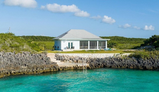 Lux Waterfront Villa on Secluded Caribbean Cove w/