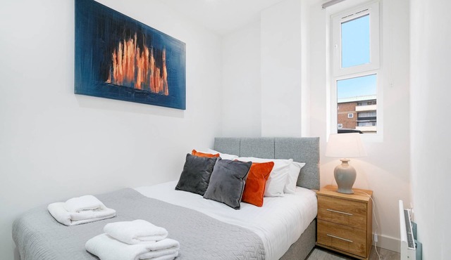 Luxurious 1 Bed Serviced Apt. 04 with Wi-Fi