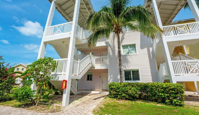 Luxurious 2 Bedroom Condo in Bimini Bay Community: Your Gateway to Paradise