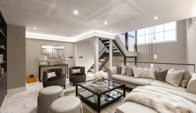 Luxurious 4-Bed Knightsbridge Home Near Harrods