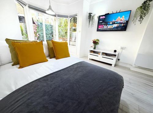 Luxurious Apartment with Patio in Covent Garden