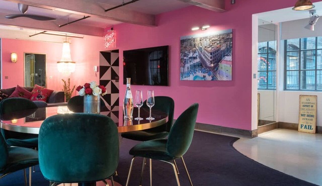 Luxurious Loft Central Soho - 3 Bedrooms & Office!