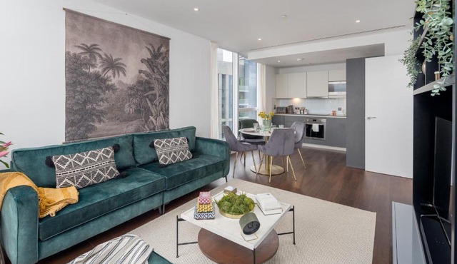 Luxurious Spacious 2Bed Suites Skyline River Views by Canary Wharf