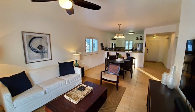 "Luxurious Villa" 2 Bedroom/2 Bath