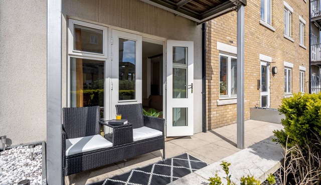 Luxury 1 Bed Flat close to Heathrow and M4.