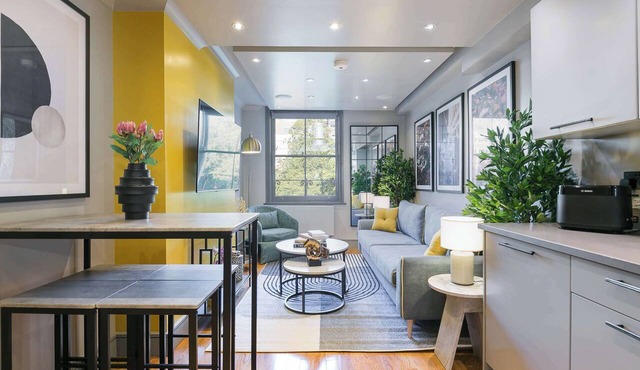Luxury 1-Bed Near Covent Garden · Sleeps 4 · Lift