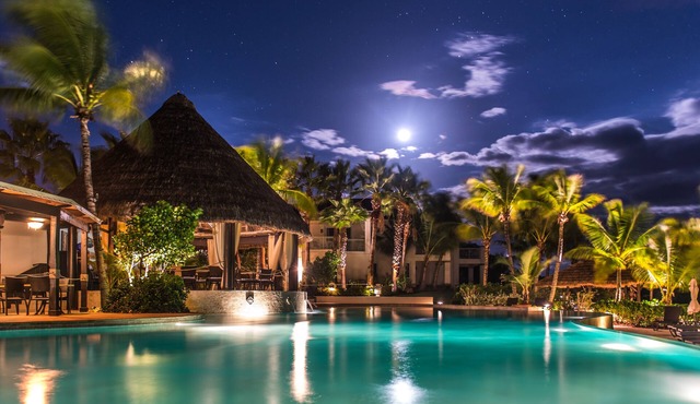 Luxury 1-Bedroom Residence with Resort amenities