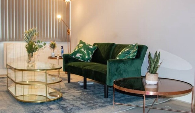 Luxury 1BR Flat Near Heathrow Airport
