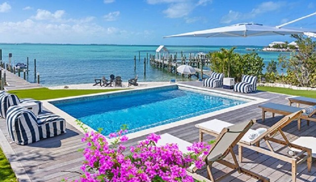 Luxury 2 Bedroom Home With Private Dock and Pool On The North End