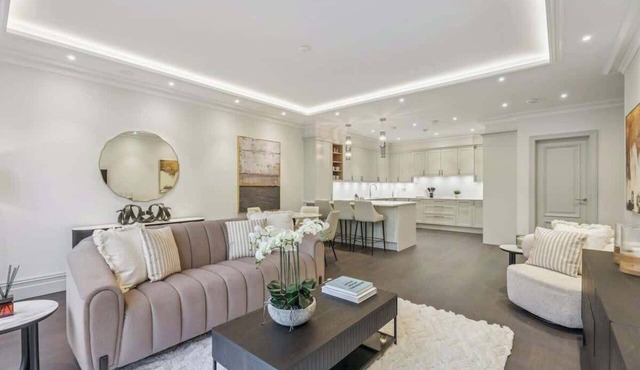 Luxury 2BR|Exclusive Gated Development by Tempstay