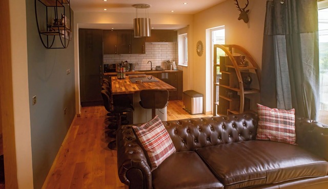 Luxury 3 Bdrm Seaview Cottage by the Fairy Pools