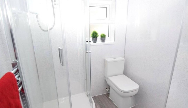 Luxury 3 Bed Apartment - Close to Alton Towers