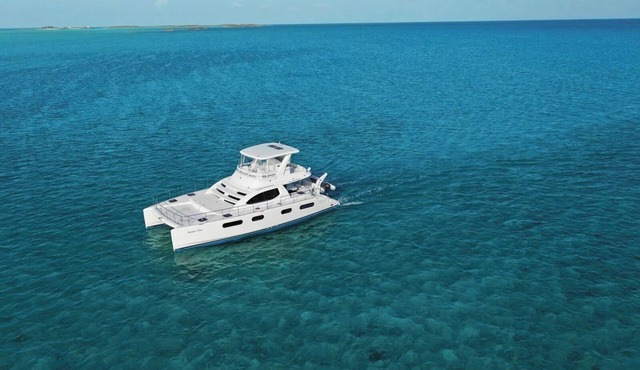 Luxury 47’ Leopard Power Catamaran - Bahamas