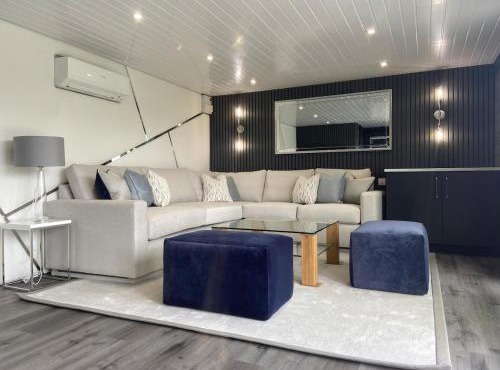 Luxury and Style - The Garden Room