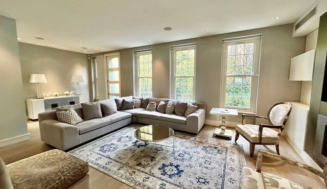 Luxury Four Bedroom Home in Mayfair