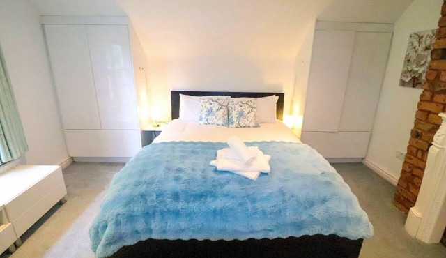 Luxury Holiday Gateway in a Popular Trendy hotspot