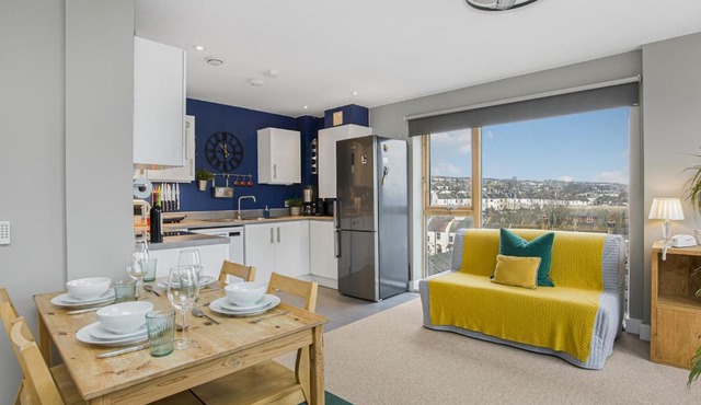 Luxury Loft Living Free Parking - Pass the Keys