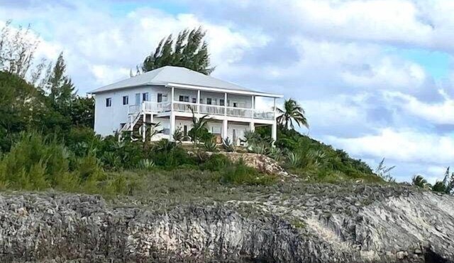 Luxury Oceanfront Home with Sunset Views