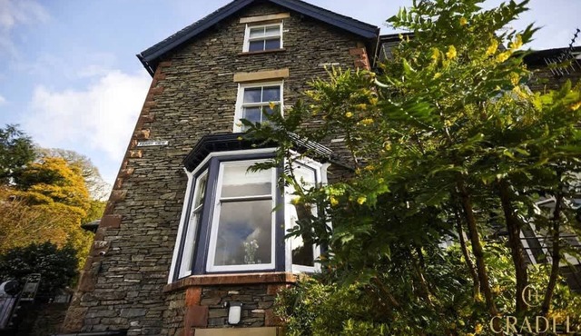 Luxury Pet-Friendly House w/EV Charger & Parking
