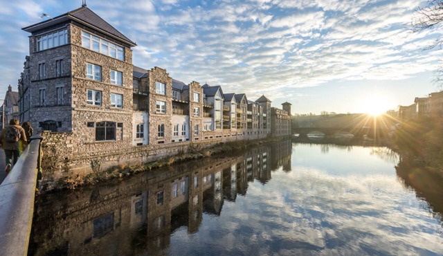Luxury riverside apartment between Lake District and Yorkshire Dales