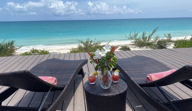 Luxury Secluded Paradise 4BR, 2 1/2BA, Spectacular 360 degree Caribbean views!