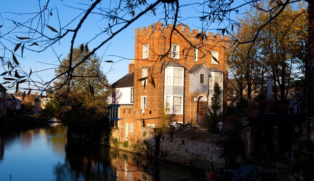 Luxury Studio on the River Thames at Folly Bridge in Central Oxford