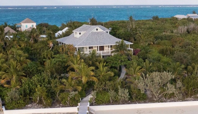 Luxury waterfront villa overlooking the Sea of Abaco w/dock and lots of privacy
