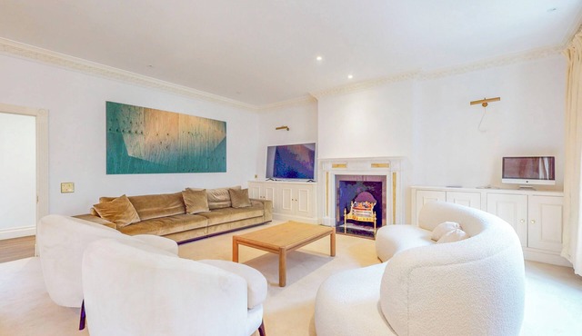 mansion flat in Green Park