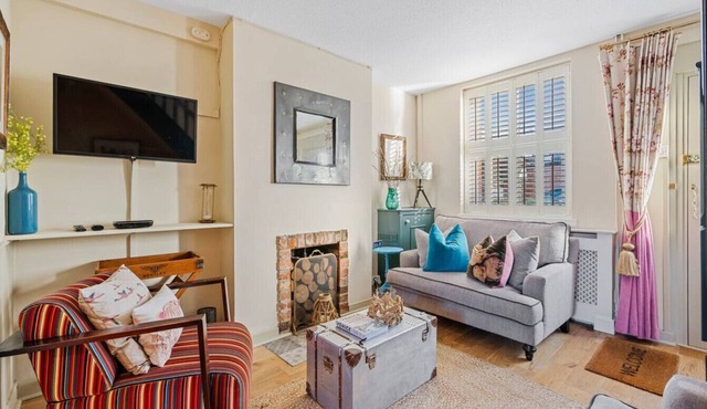 Maple Cottage in Henley